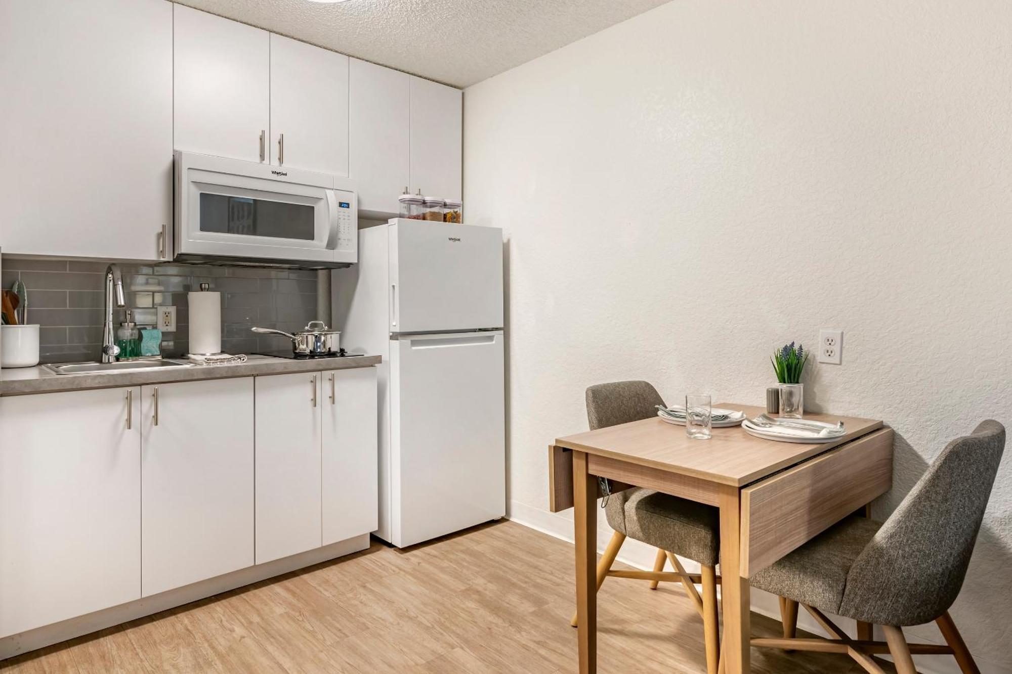 Intown Suites Extended Stay Marietta Ga - Town Center ケネソー エクステリア 写真