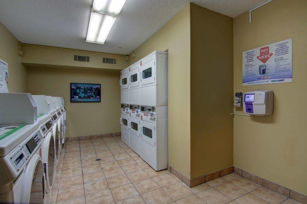 Intown Suites Extended Stay Marietta Ga - Town Center ケネソー エクステリア 写真